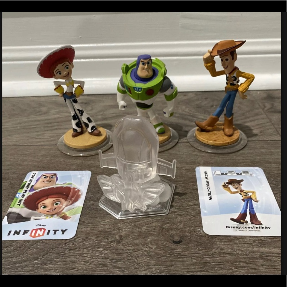 Disney Infinity 6pc Toy Story lot Woody, Jessie, Buzz, & Crystal figure, 2 cards